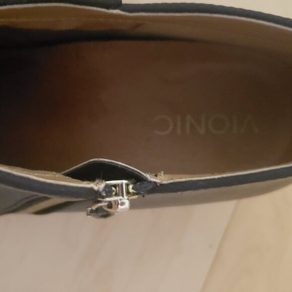 Vionic Joy Jolene Ankle Boots in Black - Picture 3 of 6